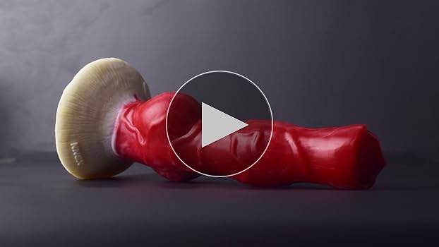 Ауылда былдырлаған сағат Қысқа юбка киіп тұрып